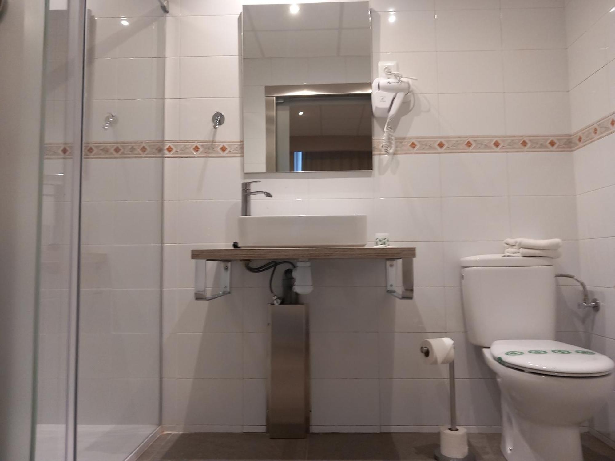 Aparthotel Montcada Bagian luar foto