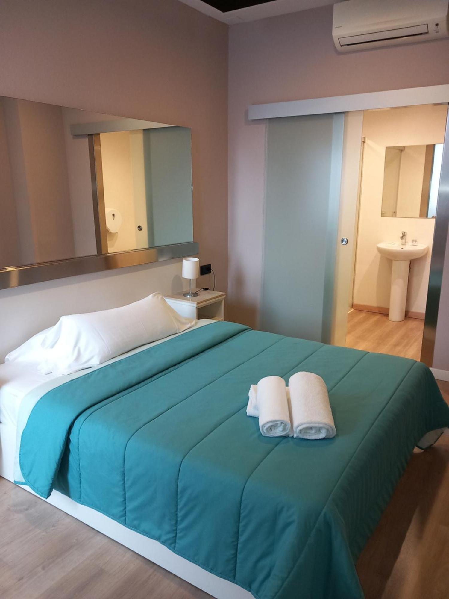 Aparthotel Montcada Bagian luar foto